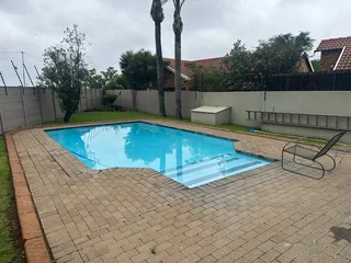 Apartment in Radiokop to share. No good credit rating needed.