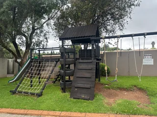 Apartment in Radiokop to share. No good credit rating needed.