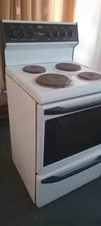 Second hand - 621 Defy 4 plate stove and oven