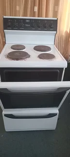 Second hand - 621 Defy 4 plate stove and oven
