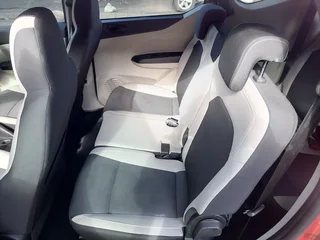 Renault Triber 1.0 7 Seater Manual