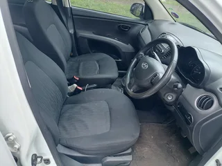 Hyundai i10 Hatchback Manual