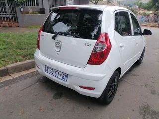 Hyundai i10 Hatchback Manual