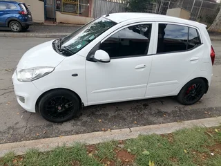 Hyundai i10 Hatchback Manual