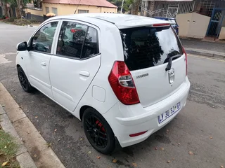 Hyundai i10 Hatchback Manual