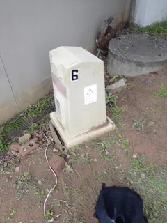 PRIVATE ELECTRICIAN.. STEVEN.)