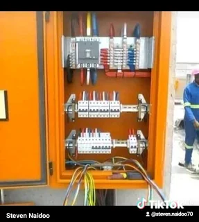 PRIVATE ELECTRICIAN.. STEVEN.)