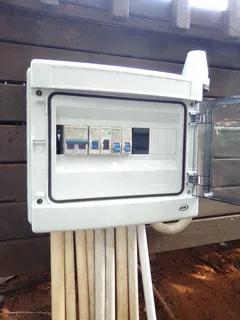 PRIVATE ELECTRICIAN.. STEVEN.)