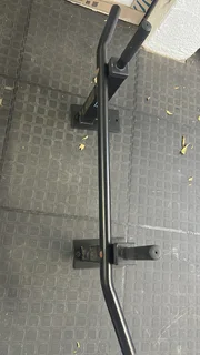 Pull up bar
