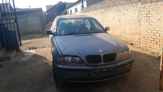 Vehicle and car paŕts