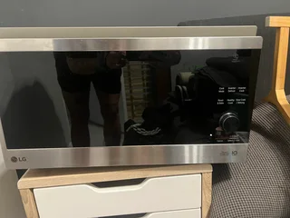 LG Microwave Oven