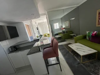 CAPE TOWN HOLIDAY PENINSULA HOTEL VACAY  DECEMBER 12TH TO 19TH RENTAL 7 NIGHTS .  MINI SUITE