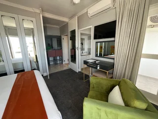 CAPE TOWN HOLIDAY PENINSULA HOTEL VACAY  DECEMBER 12TH TO 19TH RENTAL 7 NIGHTS .  MINI SUITE