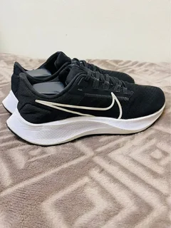 Nike Pegasus 38 size 6
