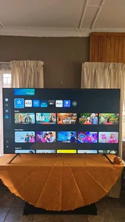 Samsung CU7000 4K UHD Smart TV