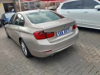 2012 BMW 320i