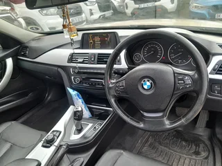 2012 BMW 320i