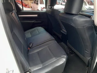 2025 Toyota Hilux 2.4 GD-6 D/Cab 4x4 SRX AT