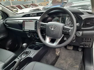 2025 Toyota Hilux 2.4 GD-6 4x4 SRX AT