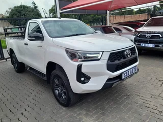 2025 Toyota Hilux 2.4 GD-6 4x4 SRX AT