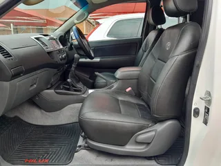 2013 Toyota Hilux 3.0 D-4D Xtra Cab R/Body Raider