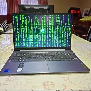 Lenovo IdeaPad Slim 3 | i7‑13620H | 16 GB RAM | 512 GB SSD | Windows 11 Home |