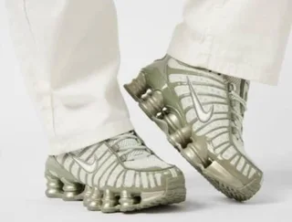 Sneakers - Ad posted by Thulie