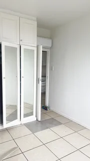 Stunning Top-Floor 1-Bedroom Apartment to rent in Prime Morningside/Windermere!