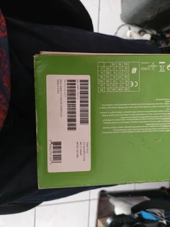Xbox series s, plus original controller and packaging.