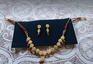 Woman&#39;s necklace