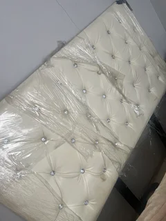 Headbo - Ad posted by Thato M