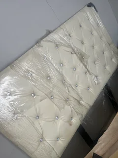 Headbo - Ad posted by Thato M