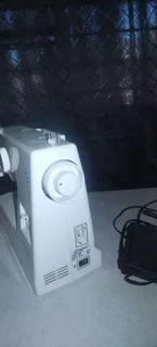 Emisal em-250 sewing machine