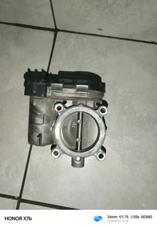 Mercedes Benz W205 m274 starter and throttle body is available