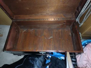 Kist - Ad posted by Madelyn Stander