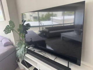 Hisense TV, Soundbar and remotes