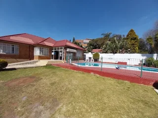 Derrick Guest House &amp; Luxury Apartments