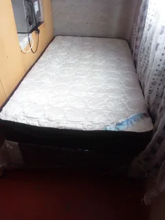 Its a new bed thats hardly been used