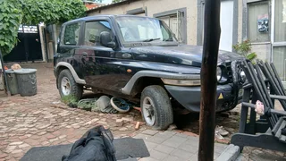 Vehicle, Komando SUV. Has all the papers and all the parts.