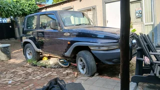 Vehicle, Komando SUV. Has all the papers and all the parts.