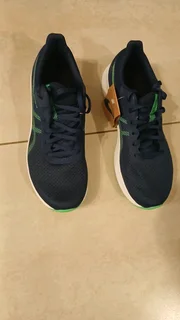 I have some shoes for sale. Asics: new; NB: New, All star leather boot; used but worn once.