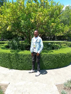 Looking for a job garden boy or selling