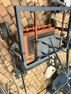 Bricking making machine