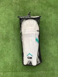Cricket pads (GM &amp; B&amp;S)