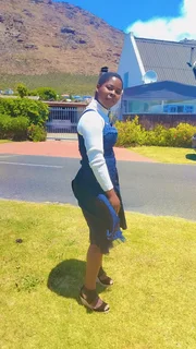 Am looking for a job as house cleaner