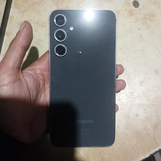 Samsung S23 fe 256gb 8 gig ram