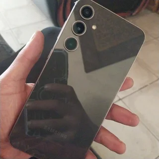 Samsung S23 fe 256gb 8 gig ram