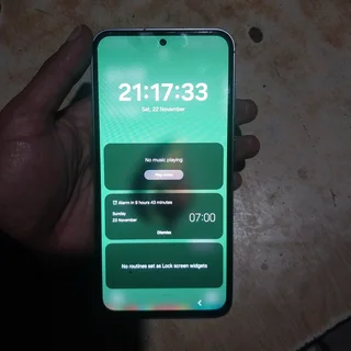 Samsung S23 fe 256gb 8 gig ram