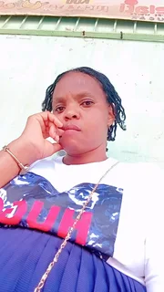 I am  alima John, a farmer, and I am looking for a job. I can do housework well.