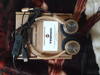 Headset - Ad posted by Thuthukani Mbhansini